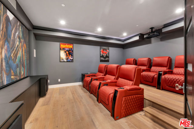 25423 Malibu Road, Malibu CA: https://media.crmls.org/mediaz/156f593f-4c24-4559-af17-54dc5a489746.jpg