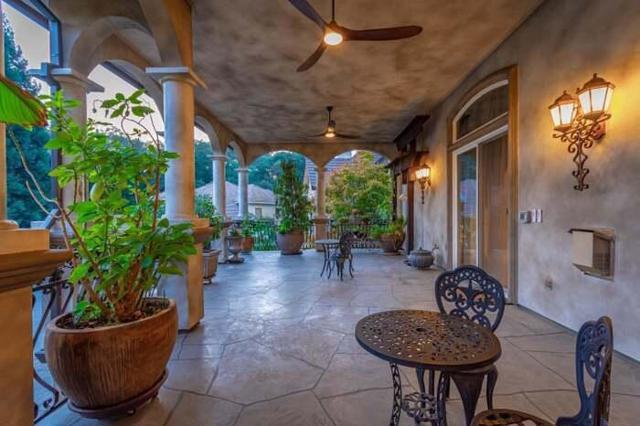 119 Del Norte Vista Way, Folsom CA: https://media.crmls.org/mediaz/156f78a1-7de4-4362-bfb1-e72f82d3b1d4.jpg