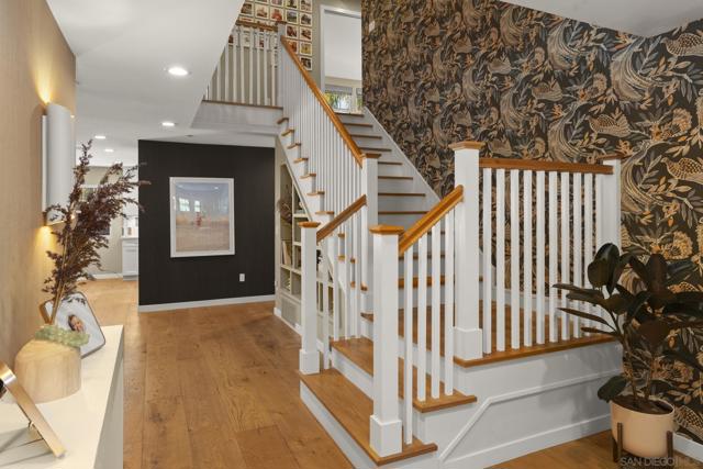 Image 22 of 75 For 418 Parkwood Ln