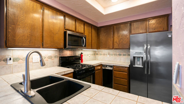 1592 S Compadre Road, Palm Springs CA: https://media.crmls.org/mediaz/156ff34d-6b6f-46bb-8e02-a4dc13d2b208.jpg