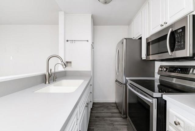 3780 Swift Avenue, San Diego CA: https://media.crmls.org/mediaz/15702a4d-9156-402b-b77d-f8b6c3d72b11.jpg