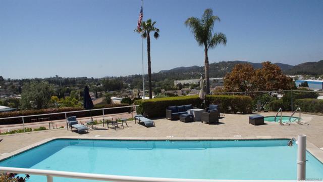 955 Howard Ave, Escondido CA: https://media.crmls.org/mediaz/15707ff7-5fdb-49ed-b284-bbd6945734cc.jpg