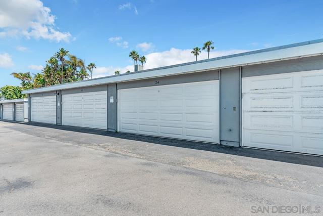 24 Montego Court, Coronado CA: https://media.crmls.org/mediaz/1570935b-f113-431c-bd6d-a6555ba183c0.jpg