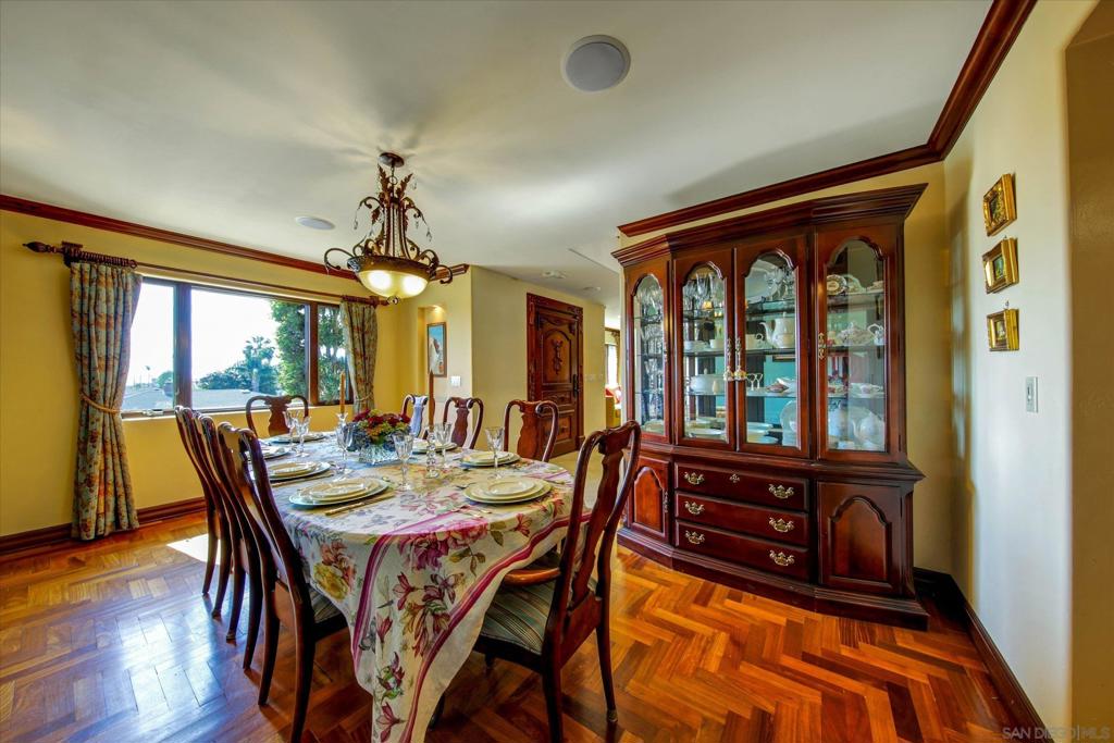 2540 Chatsworth - photo 17