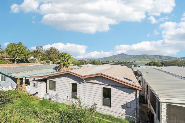 275 S Worthington St, Spring Valley CA: https://media.crmls.org/mediaz/1571fcb9-938b-4f98-979d-82444d9ff373.jpg