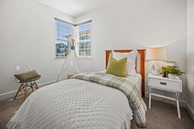 2721 Parkview Way, Marina CA: https://media.crmls.org/mediaz/15724603-a23f-4207-8061-e0c55563e7f4.jpg