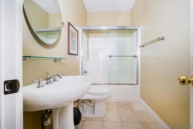 1330 Panorama Ridge Rd, Oceanside CA: https://media.crmls.org/mediaz/157291e4-a9f0-4486-8d8a-94ab900a7f99.jpg