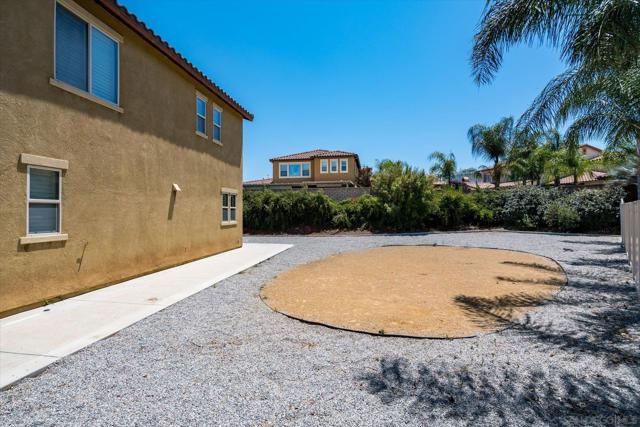 35056 Knollview Ct, Winchester CA: https://media.crmls.org/mediaz/1574adca-ff89-47f8-a8b9-2bf39f64dad6.jpg