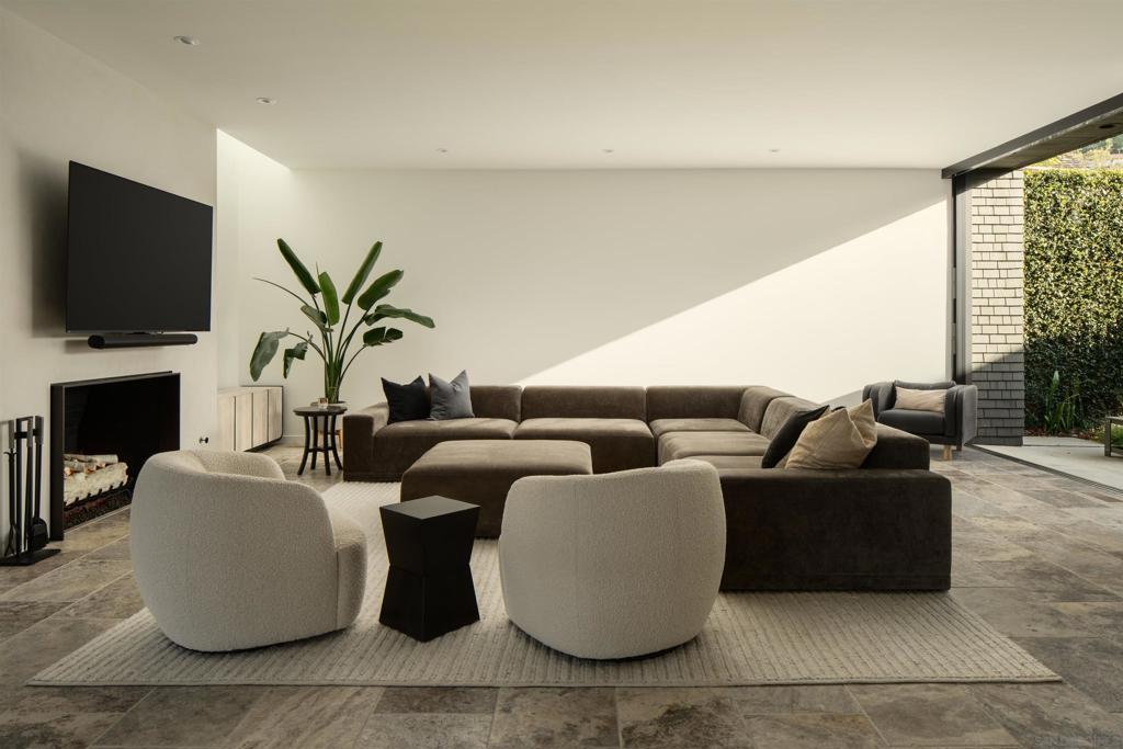 7747 Whitefield - photo 7