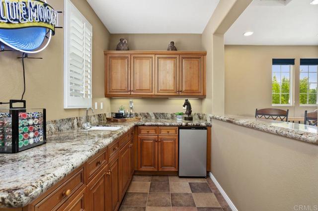 648 California Oak Drive, Vista CA: https://media.crmls.org/mediaz/15758902-b4c1-4b4c-ae5a-46f768cd7a1e.jpg
