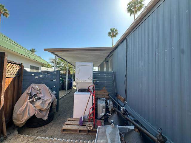 15 Lazy B Drive, Palm Desert CA: https://media.crmls.org/mediaz/1576845a-faab-472a-8464-b97632dd68d0.jpg