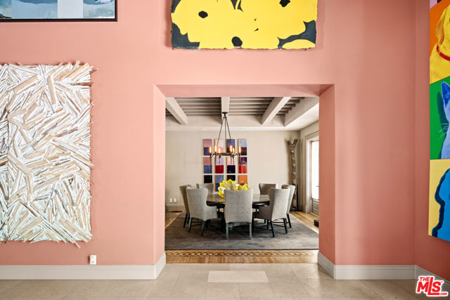 4009 Valley Meadow Road, Encino CA: https://media.crmls.org/mediaz/1576a94a-c3eb-4eb2-a9ab-0b7df0b9d47a.jpg
