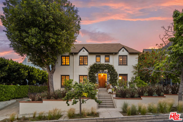 847 S Longwood Avenue, Los Angeles CA: https://media.crmls.org/mediaz/1577185b-3b81-4850-9c07-2b5814418215.jpg