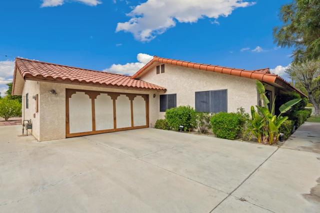 1366 E Verbena Drive, Palm Springs CA: https://media.crmls.org/mediaz/15771a55-9cc9-4327-874a-d56ab851241a.jpg
