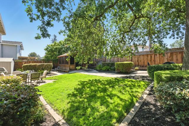 1010 Creekside Court, Morgan Hill CA: https://media.crmls.org/mediaz/157761f8-c457-49f6-be63-a40aedbbaad0.jpg