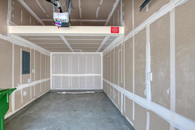 469 Weldon Way, Marina CA: https://media.crmls.org/mediaz/1577c763-ced2-4ec6-ae45-e59df7f002c1.jpg