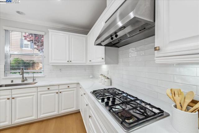 4875 Thorndike Ln, Dublin CA: https://media.crmls.org/mediaz/1577cf12-e820-4aeb-8f7a-4e738bdfba0c.jpg