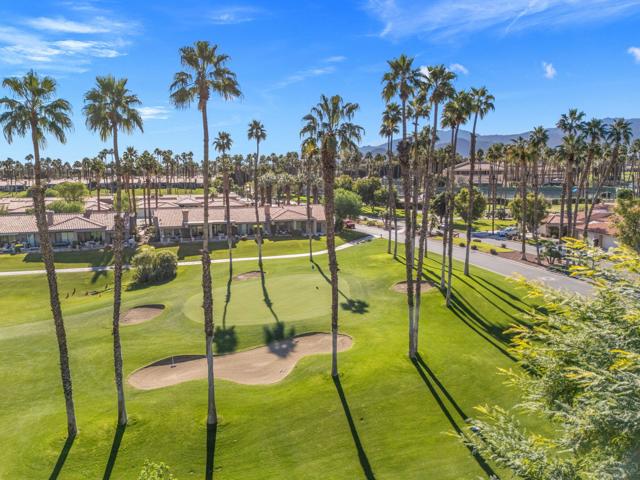 76431 Violet Circle, Palm Desert CA: https://media.crmls.org/mediaz/15783daf-27ca-4ceb-b9e4-2cac004de46f.jpg