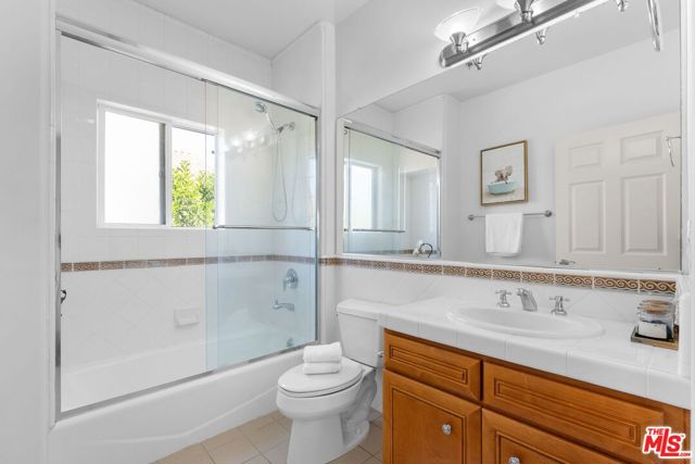 11840 Rowles Court, Los Angeles CA: https://media.crmls.org/mediaz/1578ad05-a379-44fd-9d47-1e68ac0f0bc6.jpg