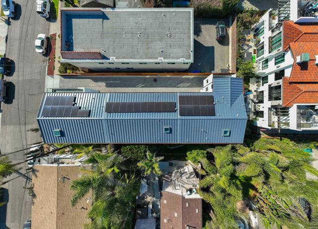 164 Cherry Avenue, Carlsbad CA: https://media.crmls.org/mediaz/15793ef9-283b-4a2c-9905-06b5221ccd7b.jpg