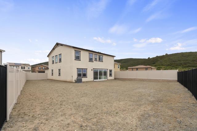 948 Visalia Pl, San Marcos CA: https://media.crmls.org/mediaz/157a84b1-22ea-4727-975f-7262394304ab.jpg