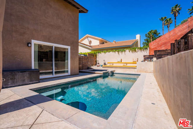 5402 CEDARHAVEN Drive, Agoura Hills CA: https://media.crmls.org/mediaz/157afb0a-f632-4d2c-8bf7-fcfce1765eb5.jpg