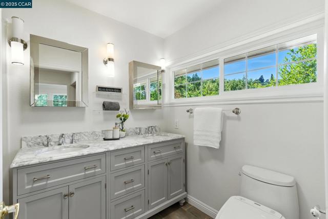 122 Stein Way, Orinda CA: https://media.crmls.org/mediaz/157bbb5e-a186-464b-8995-45bf37b524ab.jpg
