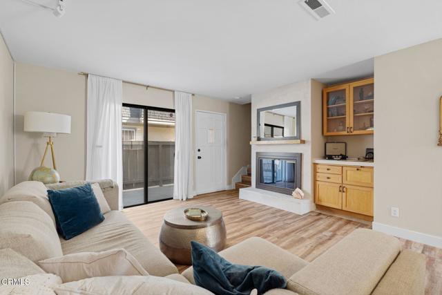 Detail Gallery Image 4 of 16 For 551 S E St, Oxnard,  CA 93030 - 2 Beds | 1 Baths