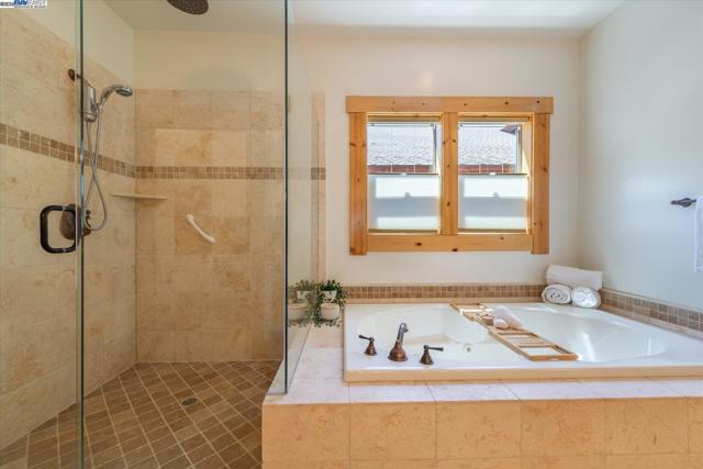 10023 S River Street, Truckee CA: https://media.crmls.org/mediaz/157c9087-df6e-4085-a327-6b22c7af7117.jpg