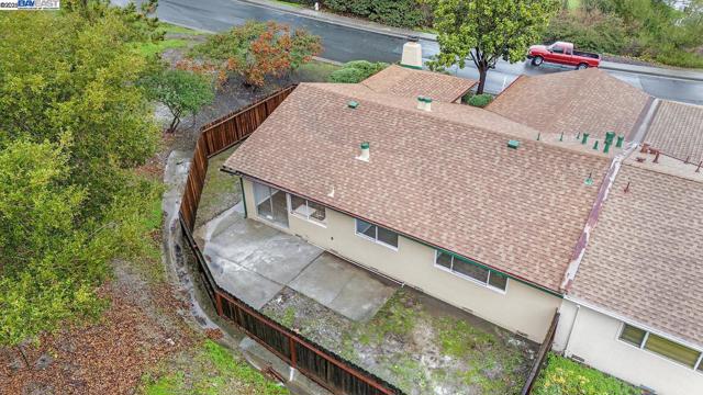 1036 Parkside Dr, Richmond CA: https://media.crmls.org/mediaz/157d882e-d812-4998-9352-8ff135bb0ffc.jpg