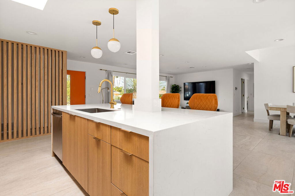 MLS #25609341 image #14