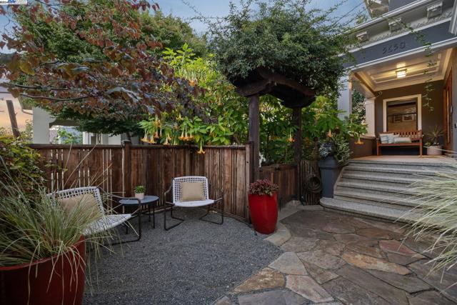 Image 4 of 60 For 5650 Ocean View Drive