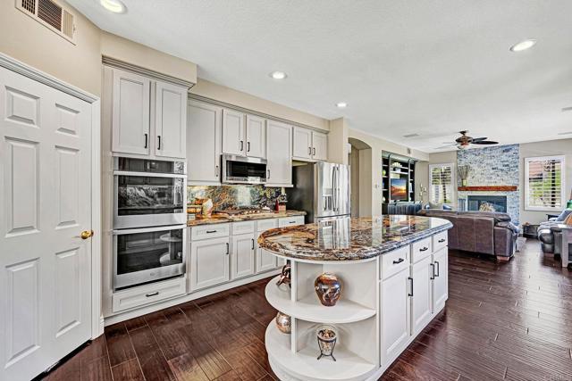 Detail Gallery Image 17 of 50 For 1463 Belmont Park Rd, Oceanside,  CA 92057 - 5 Beds | 3 Baths