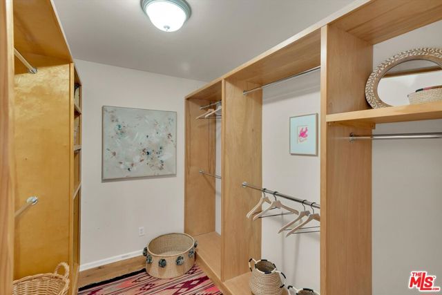 4300 Laurelgrove Avenue, Studio City CA: https://media.crmls.org/mediaz/157faea7-4237-4e45-b66e-a525e8ed5e9b.jpg