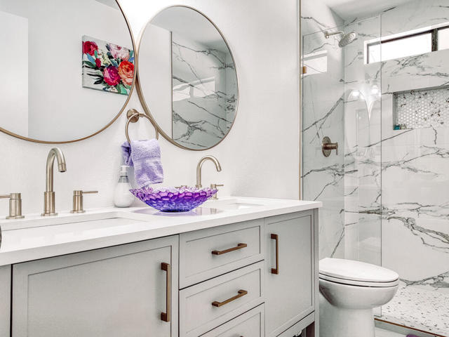 1489 E Francis Drive, Palm Springs CA: https://media.crmls.org/mediaz/1580094e-4a04-4feb-a6e8-997f8799529c.jpg