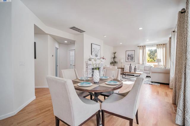 744 Bodega Ct, Fremont CA: https://media.crmls.org/mediaz/15801408-4b1d-4faa-bca6-cece7e22131e.jpg