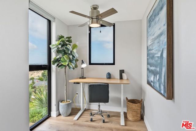 5830 Desert View Drive, La Jolla CA: https://media.crmls.org/mediaz/1580412c-ba5a-404f-bc93-84e6fcf254df.jpg