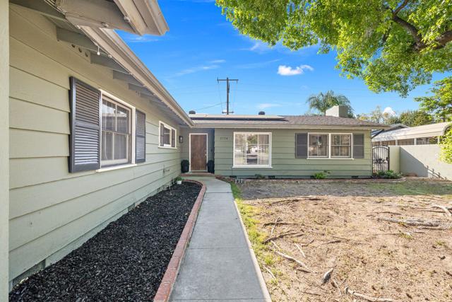 3774 Maywood Court, San Bernardino CA: https://media.crmls.org/mediaz/1580d4f6-f414-42e4-ba39-5a5dfa2250e7.jpg
