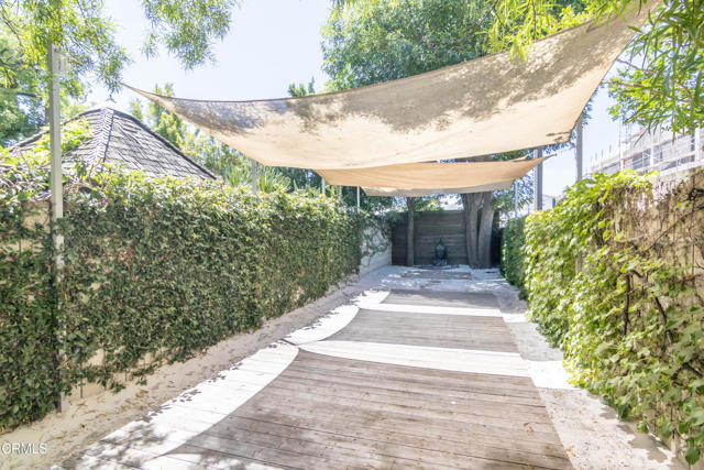 286 N Madison Avenue, Pasadena CA: https://media.crmls.org/mediaz/1580dc3d-67b9-45de-a797-e59b792a995e.jpg