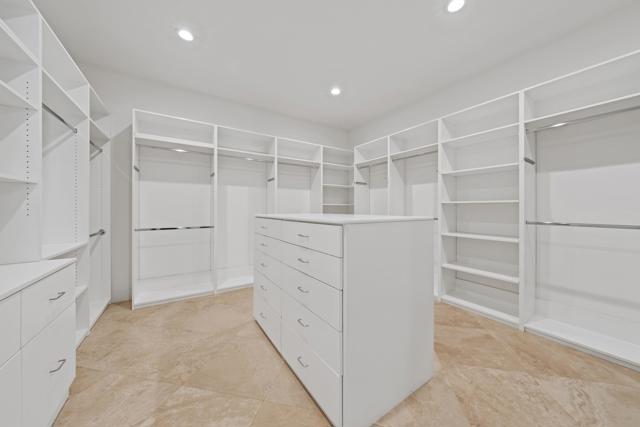 306 Loch Lomond Road, Rancho Mirage CA: https://media.crmls.org/mediaz/1580df0c-356b-413a-8e26-188aa79a533d.jpg