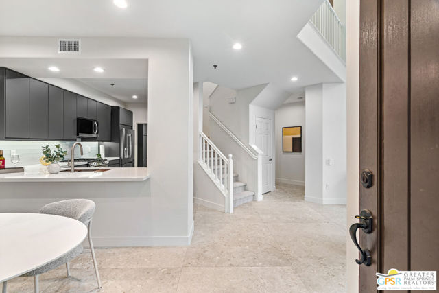 1426 Yermo Drive, Palm Springs CA: https://media.crmls.org/mediaz/15811bca-d066-4d1e-852d-789ce37ea885.jpg