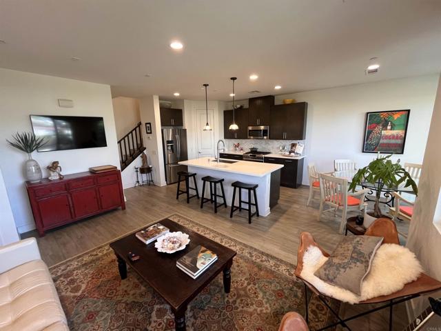 Detail Gallery Image 9 of 27 For 3336 Campo Azul Court Ct, Carlsbad,  CA 92010 - 3 Beds | 2/1 Baths