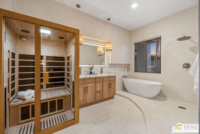 35871 Calle Raphael, Cathedral City CA: https://media.crmls.org/mediaz/1581e738-1e91-429c-8f2e-29ca825636ed.jpg