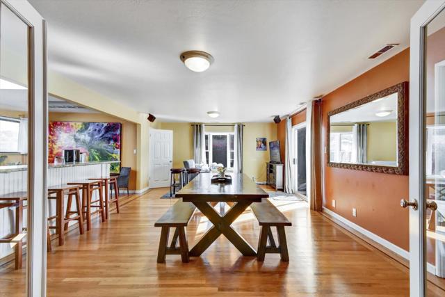 847 Arguello Boulevard, Pacifica CA: https://media.crmls.org/mediaz/158205b2-926c-41e6-b546-300c1142fcf0.jpg
