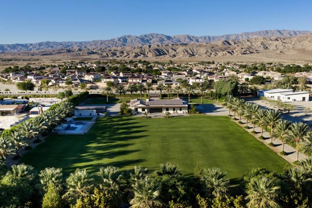 79665 Avenue 38, Indio CA: https://media.crmls.org/mediaz/158292a5-ffbf-4326-952d-0757afa181e2.jpg