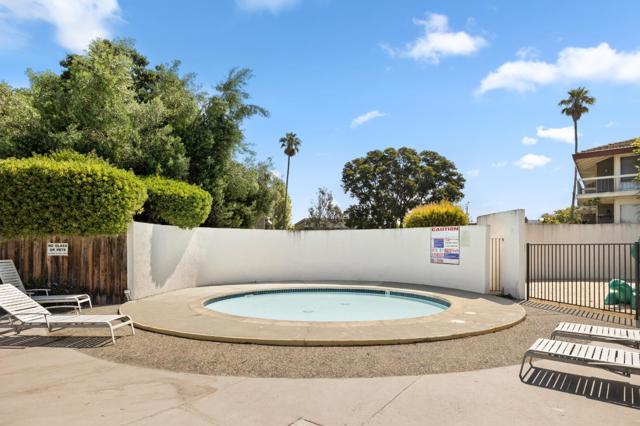 707 Fathom Drive, San Mateo CA: https://media.crmls.org/mediaz/15829842-f644-4aaf-b2c2-5d593bcf1164.jpg