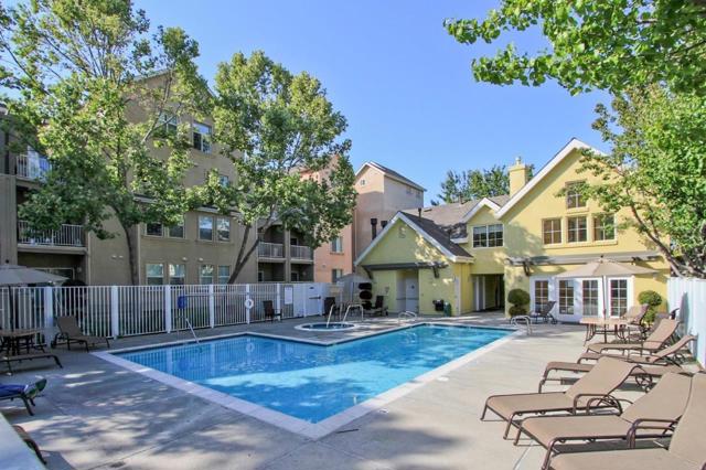 101 Showers Court, Mountain View CA: https://media.crmls.org/mediaz/158305c1-d9c3-4f3f-8076-8ea27c2b0f42.jpg