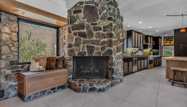 73297 Grapevine Street, Palm Desert CA: https://media.crmls.org/mediaz/1586504d-c6cf-41c5-9a74-4a23a6fced79.jpg