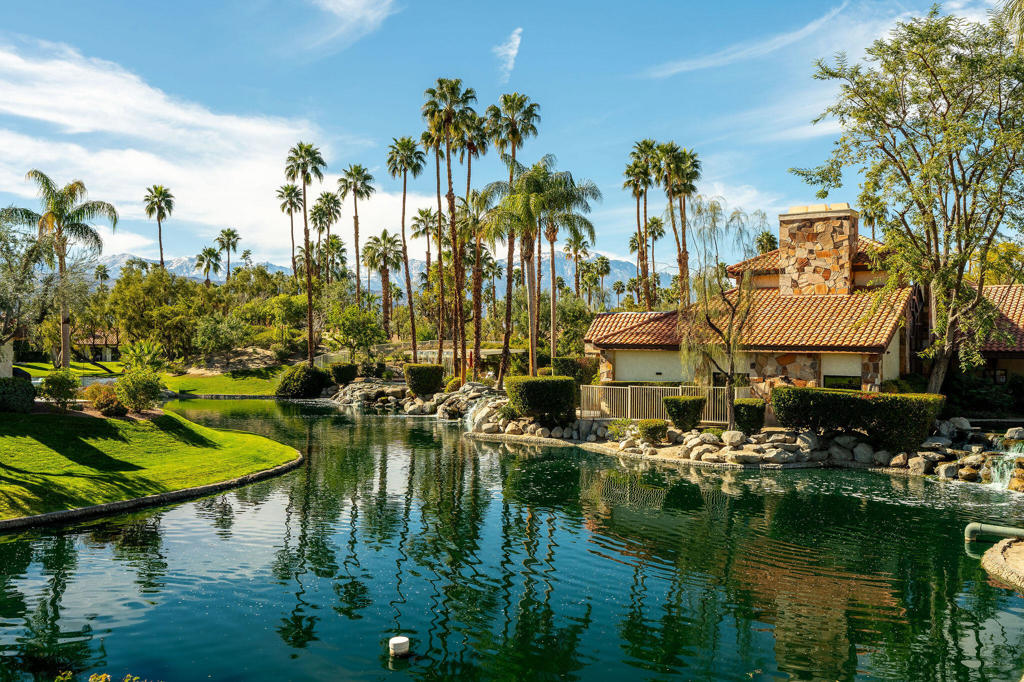 120 Willow Lake Drive