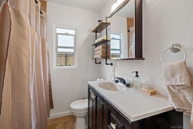 1620 49th St, San Diego CA: https://media.crmls.org/mediaz/1586c702-a970-4647-894e-8dd4bd70abc5.jpg
